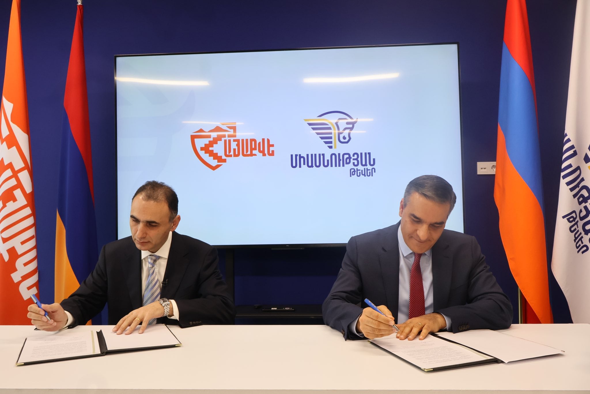 644109535_804248532701654_3650660545931289710_n.jpg (212 KB)